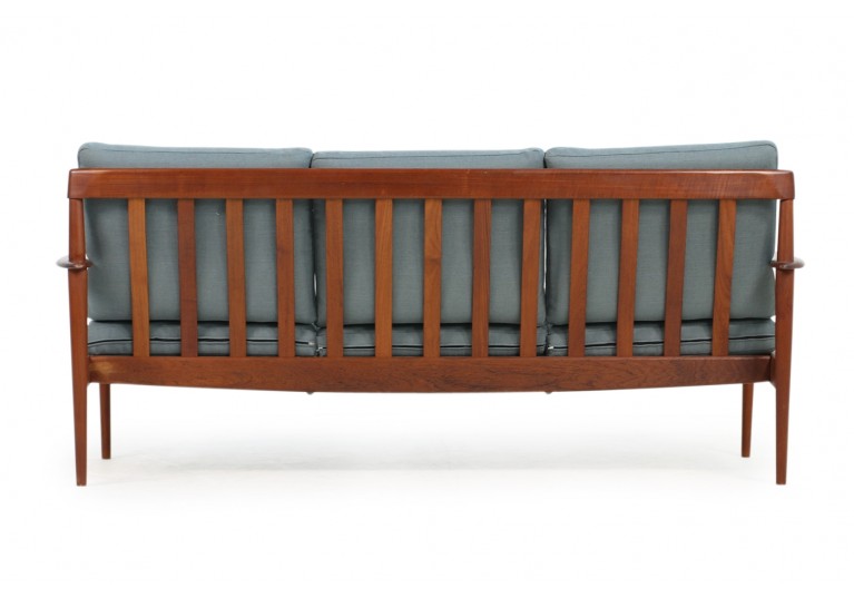 50er Sofa, Grete Jalk für Poul Jeppesen, Model PJ 56/3, Neubezug, 60er Jahre